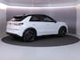 Volkswagen T-Roc R-Line First Edition 1.5 eTSI 110 kW / 150 PK SUV | Panoramaschuif-kanteldak | Assistance Pakket | Trekhaak | Black Style Pakket | Koplampverlichting matrix-led (IQ.LIGHT) | Elek. achterklep | Zwart dak