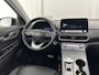 Hyundai Kona Electric EV Premium 64 kWh [ 3-Fase ] {SOH-96%} (INCL-BTW) *LEATHER | KRELL-AUDIO | HEAD-UP | FULL-LED | NAVI-FULLMAP | DAB | ADAPTIVE-CRUISE | KEYLESS | CAMERA | BLINDSPOT | LANE-ASSIST | DIGI-COCKPIT | COMFORTSEATS | HEATPUMP | 17''ALU*