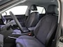 Volkswagen T-Roc Style First Edition 1.5 eTSI 85 kW / 116 PK SUV 7 | Assistance Pakket | Trekhaak | Elek. achterklep |  Velgen 'Vancouver', 19 inch lichtmetaal | Zwart dak