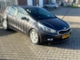 Kia Ceed Cee'd 1.4 CVVT X-tra 5 deurs! Airco l Stoel-stuurverwarming l PDC l MTF-stuur l 16'LMV! TOPSTAAT l NIEUWE APK l recent beurt!