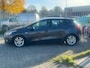 Kia Ceed Cee'd 1.4 CVVT X-tra 5 deurs! Airco l Stoel-stuurverwarming l PDC l MTF-stuur l 16'LMV! TOPSTAAT l NIEUWE APK l recent beurt!