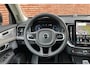 Volvo XC90 T8 Plug-in hybrid AWD Ultra Dark | Trekhaak | Bowers & Wilkins | Luchtvering | Gelamineerde Zijruiten | Massagestoelen | Panoramadak | BLIS Dodehoekdetectie | Geventileerd Leder | Apple Carplay