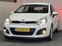 Kia Rio 1.2 CVVT 5 DEURS BUSINESS LINE AIRCO CRUISE CONTROL BLUETOOTH TELEFOON MEDIA VOORBEREIDING MISTLAMPEN VOOR  ZEER MOOI !! Brgl