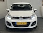 Kia Rio 1.2 CVVT 5 DEURS BUSINESS LINE AIRCO CRUISE CONTROL BLUETOOTH TELEFOON MEDIA VOORBEREIDING MISTLAMPEN VOOR  ZEER MOOI !! Brgl