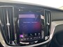 Volvo V60 T6 Plug-in hybrid AWD Ultra Dark