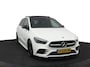 Mercedes-Benz B-klasse 220 Launch Edition Premium Plus Automaat - Memory Seats - Panoramadak - Achteruitrijcamera - Navigatie - Sfeer verlichting - Virena Zekerheidspakket €895,-
