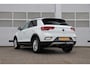 Volkswagen T-Roc 1.0 TSI 110pk Life | Trekhaak | App Connect | Parkeersensoren