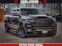 Dodge Ram 1500 LIMITED BLACK OPS | 5.7 V8 402 PK HEMI | MEEST VOLLE EN LUXE UITVOERING | CREW CAB | DUBBELE CABINE DC 5 PERSOONS | CREW CAB 5 PERSOONS | DUBBELE CABINE DC | MEEST ROYALE EN COMFORTABELE BEDRIJFSAUTO | HEAD-UP | LUCHTVERING | RONDOM CAMERA | MWK KLEP | PANORAMA DAK |
