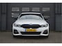 BMW 3-Serie 320i Executive Edition | M-PAKKET | SCHUIFDAK | CAMERA | HIFI |