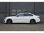 BMW 3-Serie 320i Executive Edition | M-PAKKET | SCHUIFDAK | CAMERA | HIFI |