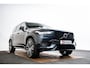 Volvo XC90 2.0 T8 Recharge AWD R-Design Panoramadak - Trekhaak - Head up - Harman Kardon - Adaptieve Cruise Control - Parkeerverwarming met timer - Getinte Ruiten - Gelamineerde zijruiten en achterruit -