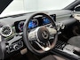 Mercedes-Benz CLA 180 AMG Line  Panoramadakj | 5 spaaks lichtmetalen velgen | Navigatie | Parking support met 360 grade camera Inclusief 24 maanden Mercedes-Benz Certified garantie voor Europa.