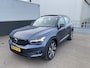 Volvo XC40 Recharge Pro NL Auto vol luxe! Schuif/kanteldak, 360 camera, stoel- & stuurverwarming, navigatie, Apple CarPlay/Android Auto, parkeersensoren rondom