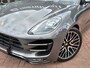 Porsche Macan 3.6 Turbo Performance Package | Target Blue Eye | RVS uitlaat | Elc trekhaak