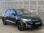 Volkswagen T-Roc 1.5 TSI 150pk DSG R-Line / Black style / IQ LED / Virtual cockpit pro / Afneembare trekhaak / 19'' LMV