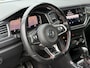 Volkswagen T-Roc 1.5 TSI Sport l Pano l Stoelverwarming l Virtuele Dashboard l