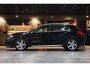 Mercedes-Benz GLA 180 Ambition, 122 PK, Navigatie, AMG/In/Exterieur, Automaat, 18''/AMG, Org. NL!!