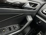 Volkswagen T-Roc 1.0 TSI 110pk R-Line / Virtual cockpit / LED plus / Ergoactive stoel / 17'' LMV P4