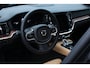 Volvo V60 2.0 T8 Plug-in hybrid AWD Plus Dark | Panorama dak| Geventileerde voorstoelen| Exterior styling kit | Polestar motorupgrade | Extra getint glas | Trekhaak