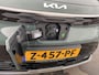 Kia Niro EV DynamicLine 64.8 kWh navigatie Apple CarPlay/Android Auto, NL-AUTO! parkeersensoren v&a, achteruitrij camera, adaptieve cruise control, BTW-auto