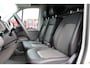 Volkswagen Crafter 35t 2.0 TDI L3H3 > Leer/Navi/Trekhaak/parkeersensoren...