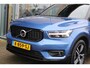 Volvo XC40 1.5 T5 Recharge R-Design | Harman/Kardon | Adaptive Cruise Control | Stoelverwarming | Panorama Dak | Camera | Navigatie | Lederen Bekleding | Electrische Klep |
