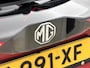 MG MG4 Electric Luxury 64 kWh | WLTP 435 KM | Afneembare Trekhaak | 18"LMV | Navi | 360 Cam | ACC | ECC | Stoel + Stuur Verwarming | DAB | 1e Eigenaar |