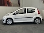 Peugeot 107 1.0-12V XS 5 DRS IN NIEUWSTAAT !! AIRCO AUDIO SLECHTS 91.767 KM APK TOT 7-11-2026 COMPLETE HISTORIE AANWEZIG !! 3010 DEK