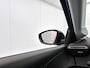 Peugeot e-208 EV Allure Pack 50 kWh 136pk | Navigatie via Apple Carplay / Android Auto | Achteruitrijcamera | 3D Cockpit | Climate Control | Cruise Control | Parkeersensoren | Stof/kunstleder | Keyless start | DAB+ radio | Led koplampen | Donker getint glas | 16" lichtmetalen velgen |