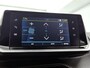 Peugeot e-208 EV Allure Pack 50 kWh 136pk | Navigatie via Apple Carplay / Android Auto | Achteruitrijcamera | 3D Cockpit | Climate Control | Cruise Control | Parkeersensoren | Stof/kunstleder | Keyless start | DAB+ radio | Led koplampen | Donker getint glas | 16" lichtmetalen velgen |