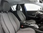 Peugeot e-208 EV Allure Pack 50 kWh 136pk | Navigatie via Apple Carplay / Android Auto | Achteruitrijcamera | 3D Cockpit | Climate Control | Cruise Control | Parkeersensoren | Stof/kunstleder | Keyless start | DAB+ radio | Led koplampen | Donker getint glas | 16" lichtmetalen velgen |