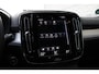 Volvo XC40 1.5 T4 Recharge Inscription | Dealeronderhouden | Elektrisch bedienbare achterklep | 18" Lichtmetalen velgen | All Seasonbanden | Lane Keeping Aid | Camera achter | Draaldloos telefoon opladen | Zitverlenging |
