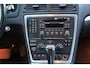 Volvo XC70 2.4 D5 Ocean Race Xenon/Leer/Parkeersensor/Apk 02-2027