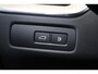 Volvo XC60 T6 350PK Ultra Dark | Luchtvering | Getint Glas | B&W Audio | Massage