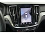 Volvo V60 T8 408PK Recharge AWD Inscription | Bowers&Wilkins High End Audio | Elektrisch bedienbaar panoramisch schuif/-kanteldak | Adaptieve Cruise Control met Pilot Assist | Verwarmbare voorstoelen + stuurwiel | Geventileerde voorstoelen met massagefunctie | Elektrisch bedienbare voorstoelen met geheugen | Grafische Head-Up display | Alarm klasse III | Blind Spot Information System | Park Assist voor + achter | 360 Camera | Semi-elektrische trekhaak | Apple CarPlay/Android Auto | 18'' Lichtmetalen wielen
