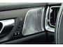 Volvo V60 T8 408PK Recharge AWD Inscription | Bowers&Wilkins High End Audio | Elektrisch bedienbaar panoramisch schuif/-kanteldak | Adaptieve Cruise Control met Pilot Assist | Verwarmbare voorstoelen + stuurwiel | Geventileerde voorstoelen met massagefunctie | Elektrisch bedienbare voorstoelen met geheugen | Grafische Head-Up display | Alarm klasse III | Blind Spot Information System | Park Assist voor + achter | 360 Camera | Semi-elektrische trekhaak | Apple CarPlay/Android Auto | 18'' Lichtmetalen wielen