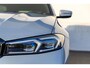 BMW 3-Serie Touring 320e M-Sportpakket | 19" LMV | Leer-Alcantara | Head-up
