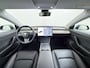 Tesla Model 3 Long Range AWD 75kWh Facelift Warmtepomp Lmv 19" AutoPilot Leder Panoramadak Adaptive-Cruise Camera's Elektr.-Stuur+Stoelen+Spiegels+Geheugen+Easy-Entry+Verwarmde stoelen Park assistent Pdc WIFI Lane-Assist Navi LED DAB Voorverwarmen interieur Keyless One-Pedal-Drive 4WD SOH 87% Origineel Nederlandse Auto Fabrieksgarantie op Accu en Motor tot 21-12-2028/192.00km