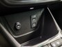 Opel Crossland X 1.2 Turbo Innovation Automaat (APPLE CARPLAY, GROOT NAVI, STUUR/STOELVERWARMING, LEDER, SPORTSTOELEN, GETINT GLAS, PARKEERSENSOREN, LANE ASSIST, NIEUWSTAAT)