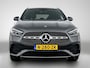 Mercedes-Benz GLA 250e AMG-line | Trekhaak af fabriek | Parkeerpakket met achteruitrijcamera | Spiegelpakket | Dodehoek assistent | Inclusief 24 maanden MB Certified garantie voor Europa.