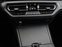 BMW 3-Serie 318i Business Edition | Trekhaak | Sportstoelen | Half leder | Adaptief LED | Carplay | Navigatie | Parkeerhulp | Climate control | Bluetooth | Cruise control