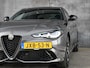 Alfa Romeo Giulia Veloce 2.0 Turbo 280pk AWD Automaat DEALER OND. | 19''LM | DODE HOEK | ADAPT. CC | PDC + CAM. | DAB