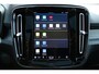 Volvo XC40 Recharge P8 AWD R-Design | Trekhaak | Panoramadak | Harman Kardon | 360 Graden Camera | Verwarmbare Voorstoelen | Apple Carplay | Google Infotainment | Adaptieve Cruise Control