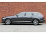 Volvo V90 B4 Inscription | Panoramdak | 360 Graden Camera | Elektrisch Verstelbare Voorstoelen incl. Geheugen | Adaptieve Cruise Control | Apple Carplay | Verwarmbare Voor- en Achterstoelen | Google Infotainment