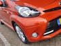 Toyota Aygo 1.0 VVT-i DYNAMIC ORANGE Airco | Trekhaak | Lichtmetalen velgen
