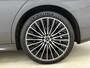 Mercedes-Benz E-klasse 300 e Sport Edition AMG Line | Panorama Schuif-Kanteldak | Distronic | Lederen bekleding | Alarm | Parkeerpakket met 360°-camera | 20 Inch AMG Velgen. Inclusief 24 maanden MB Certified garantie voor Europa.