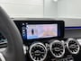 Mercedes-Benz GLB 200 Business Solution AMG 7p. | Premium Plus | Winterpakket | Trekhaak | Head-up display | 360°-camera | Panoramaschuifdak | Derde zitrij | Sierdelen in Star Pattern | GUARD 360 ° Vehicle protection Plus |