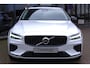 Volvo V60 2.0 T8 456 PK Plug-in Hybrid AWD Ultimate Dark Long Range, Panoramadak, Trekhaak, H/K Sound, 360 Camera,