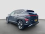 Hyundai Kona 1.6 GDI 141pk HEV Premium Sky | Premium audio | 360 camera | Schuif-kanteldak | Bestuurdersstoel met geheugen | Adaptive cruise control | Dodehoek detectie | Full LED koplampen | Stoelverwarming | Stoelventilatie | Stuurverwarming