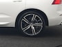 Volvo XC60 Recharge T8 AWD R-Design PHEV 391pk Dealer O.H. | Panodak | Luchtvering | Head Up | Camera | Harman & Kardon | Sportstoelen Memory & Verwarmd | 21"L.M | Apple Carplay | Keyless | Blis | Virtual | Navigatie | DAB | Plug In Hybrid